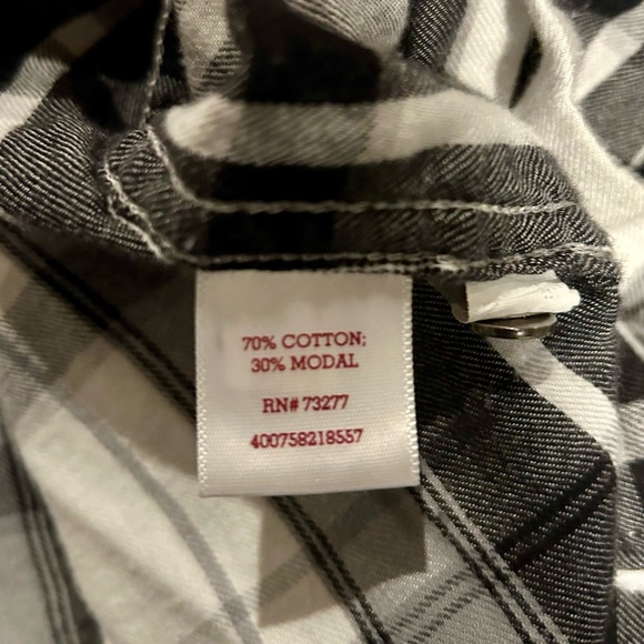 🔥3 Plaid Shirts (2 Small Old Navy + 1 Med SO) for one LOW price!!! - Picture 7 of 8